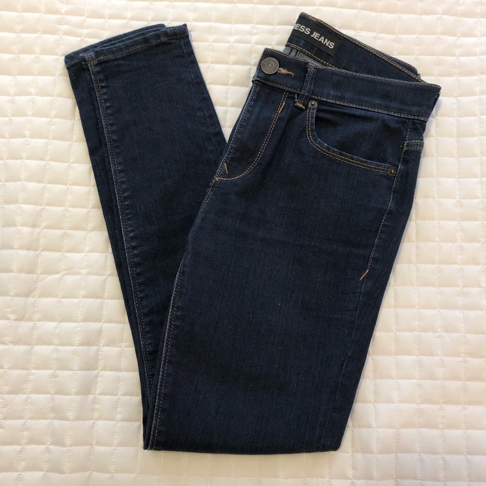 Express Mid Rise Legging - Picture 4 of 4